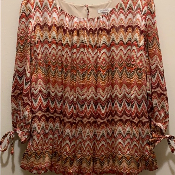 Blouse - Picture 2 of 7